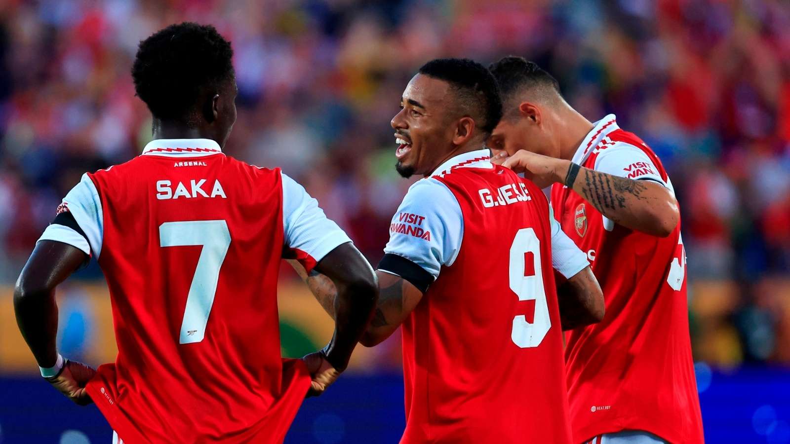 乃至全球的 乃至全球的