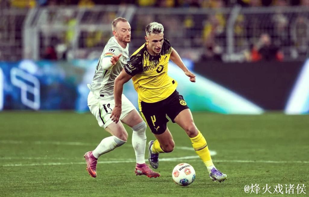 德媒:施洛特贝克在等待豪门,多特可能强硬应对 德媒:施洛特贝克在等待豪门,多特可能强硬应对